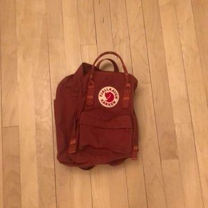 mini fjallraven kanken!!